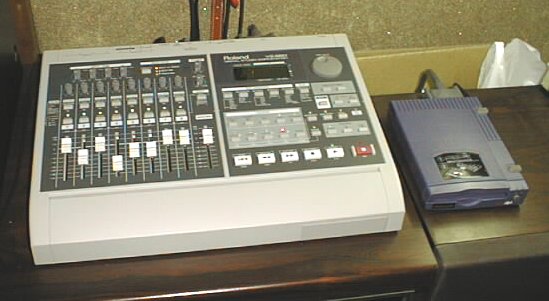 Roland VS-880